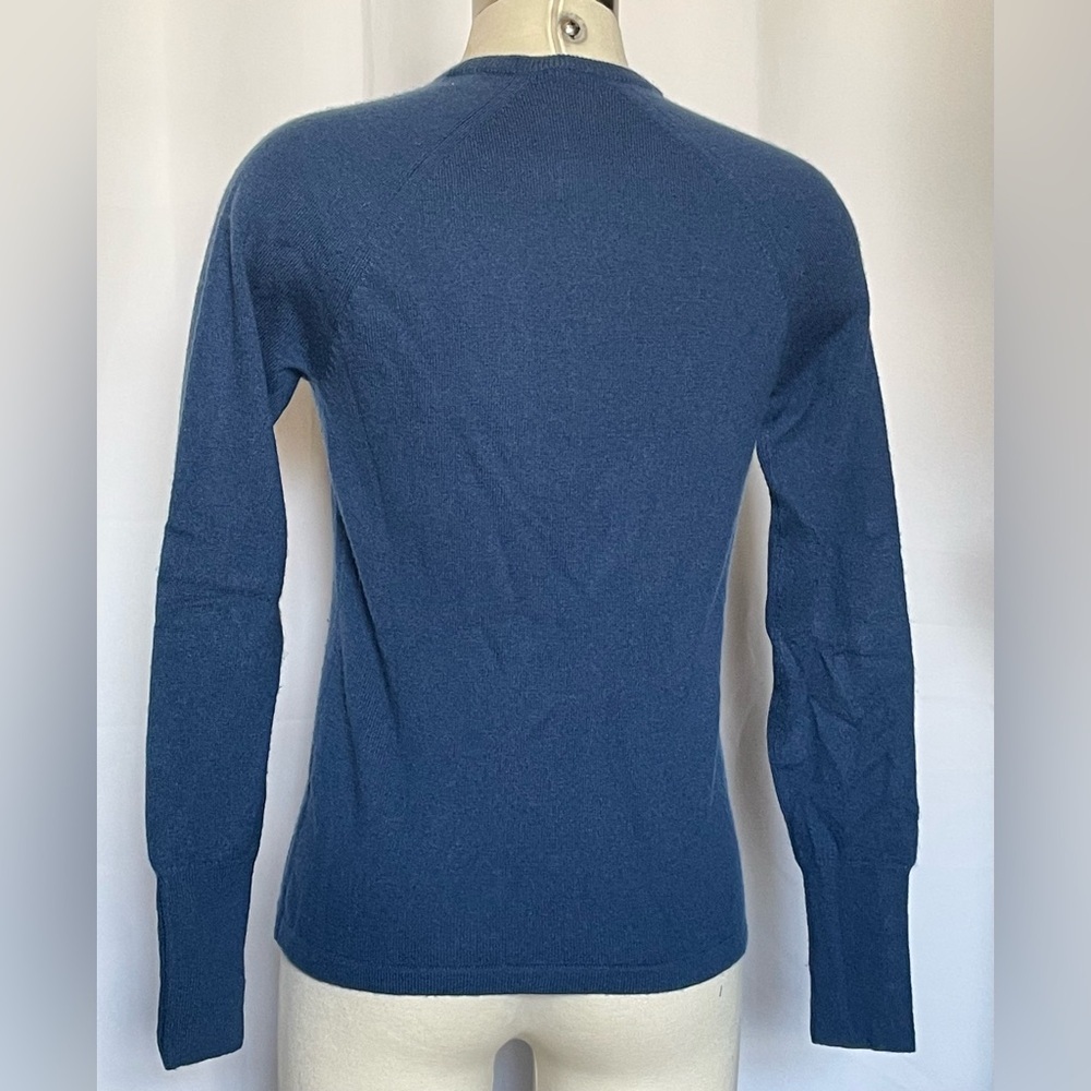 J McLaughlin cashmere sweater - Picture 2 of 5